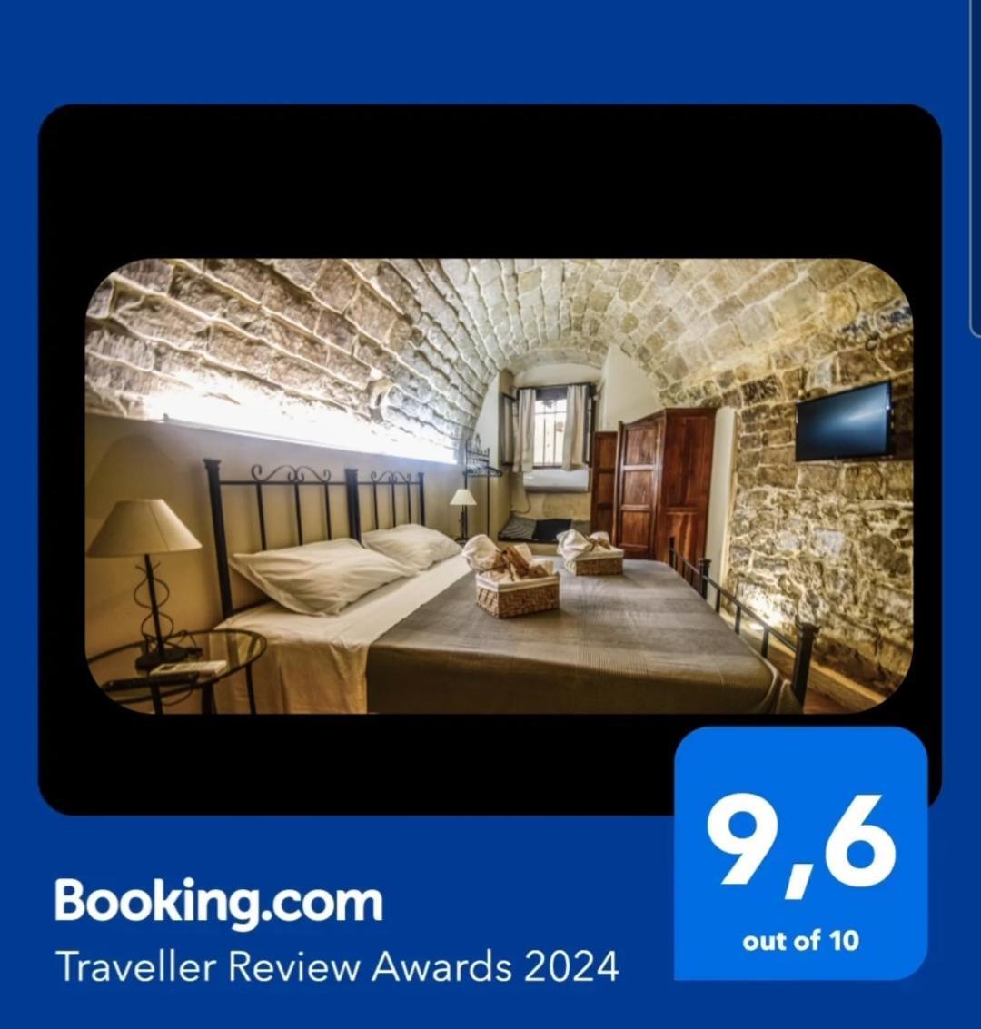 Domum In Petra Casa Nella Roccia Self Check - In Villa Modica Bagian luar foto